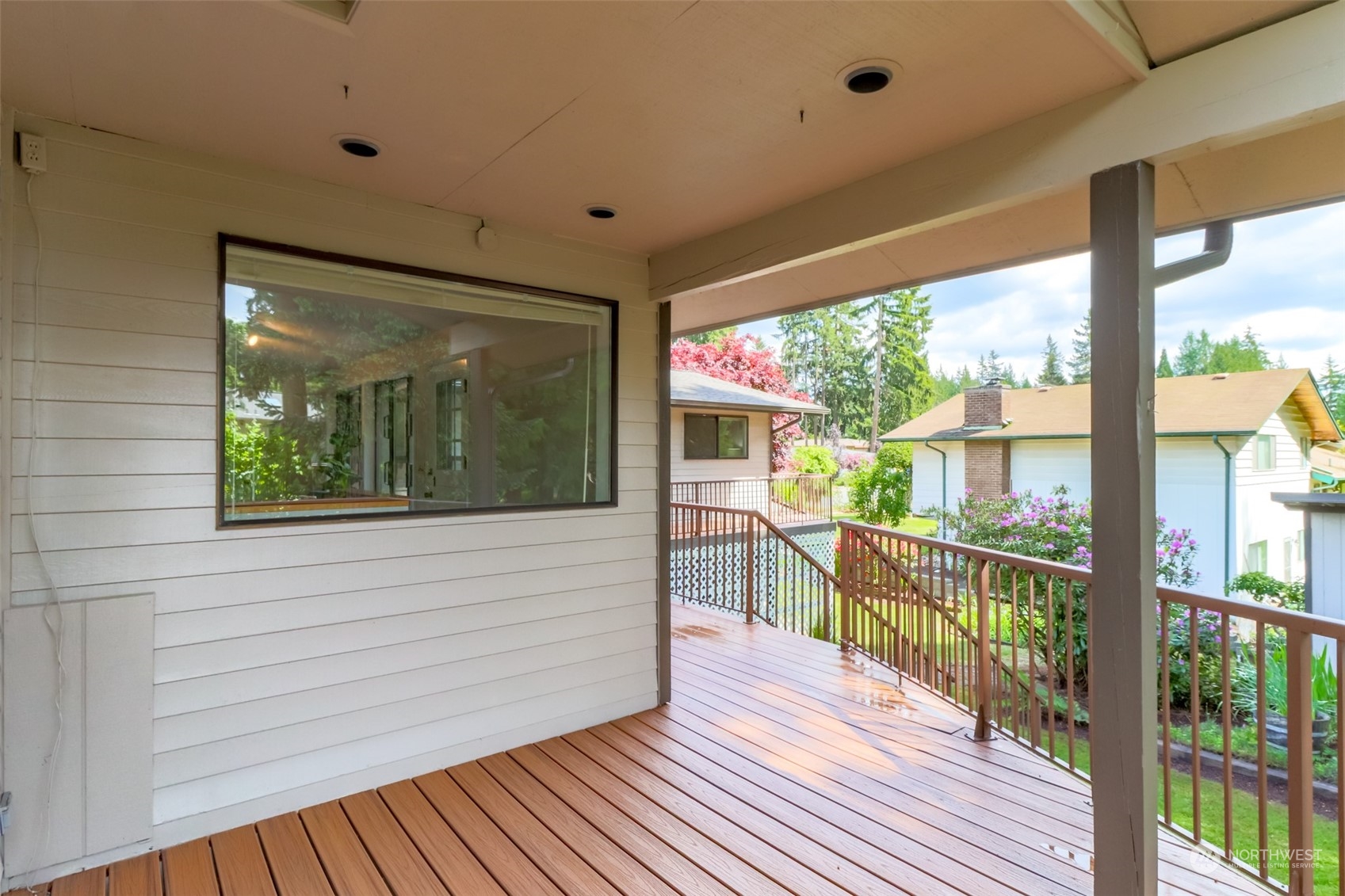 14229 143rd Avenue Southeast Renton, WA 98059 - Photo 5 of 40 Gallery Image 5