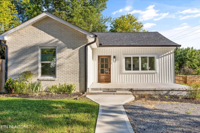 $295,000 | 2399 Sweetwater Vonore Road, Sweetwater, TN 37874