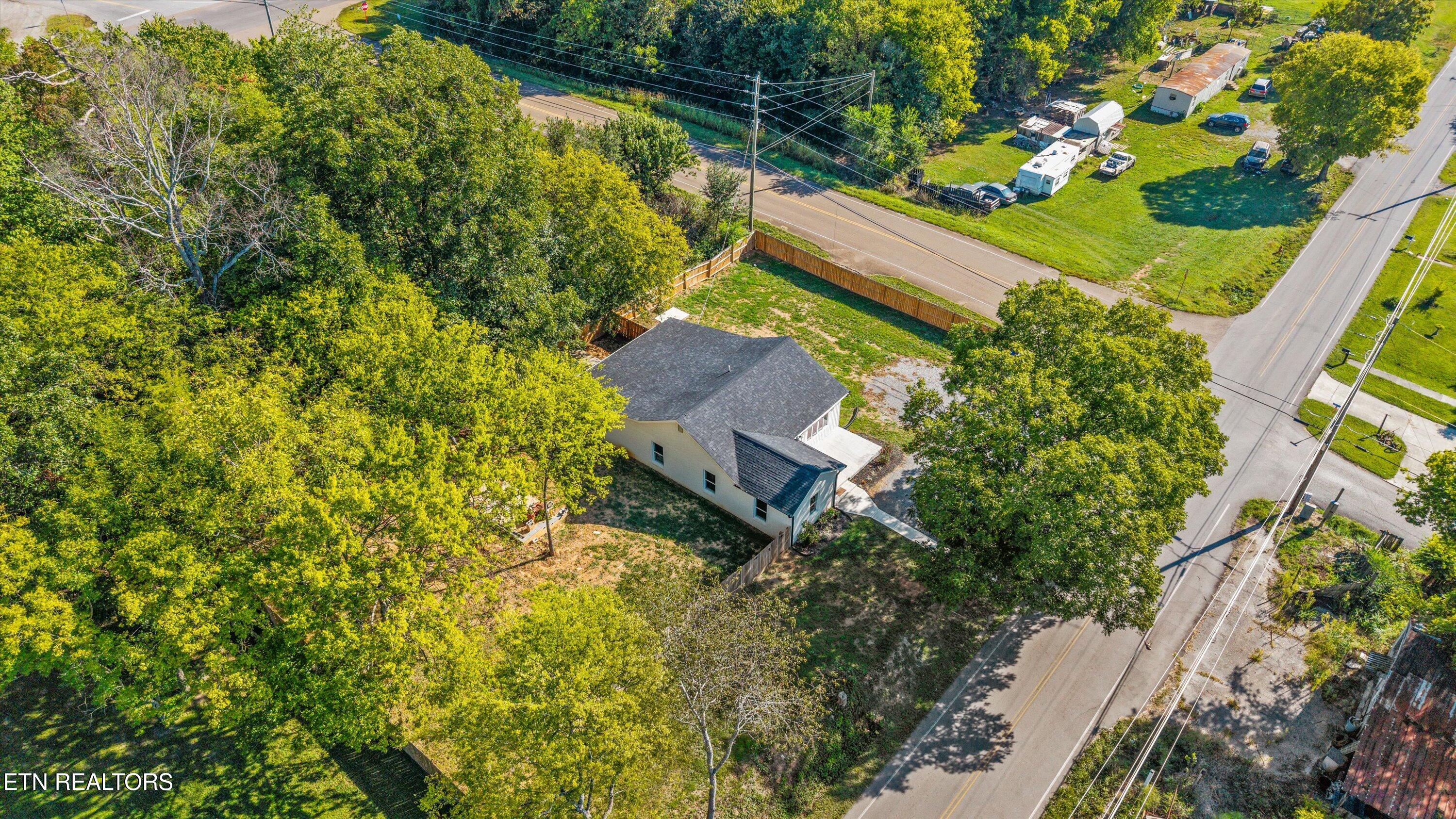 2399 Sweetwater Vonore Road Sweetwater, TN 37874 - Photo 36 of 41 38-2399 Sweetwater Vonore Rd -39