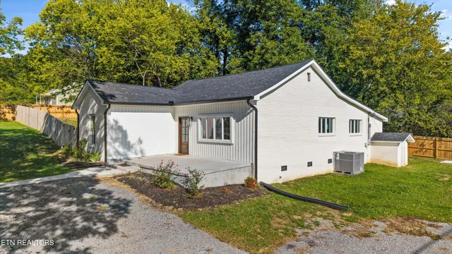 $295,000 | 2399 Sweetwater Vonore Road, Sweetwater, TN 37874