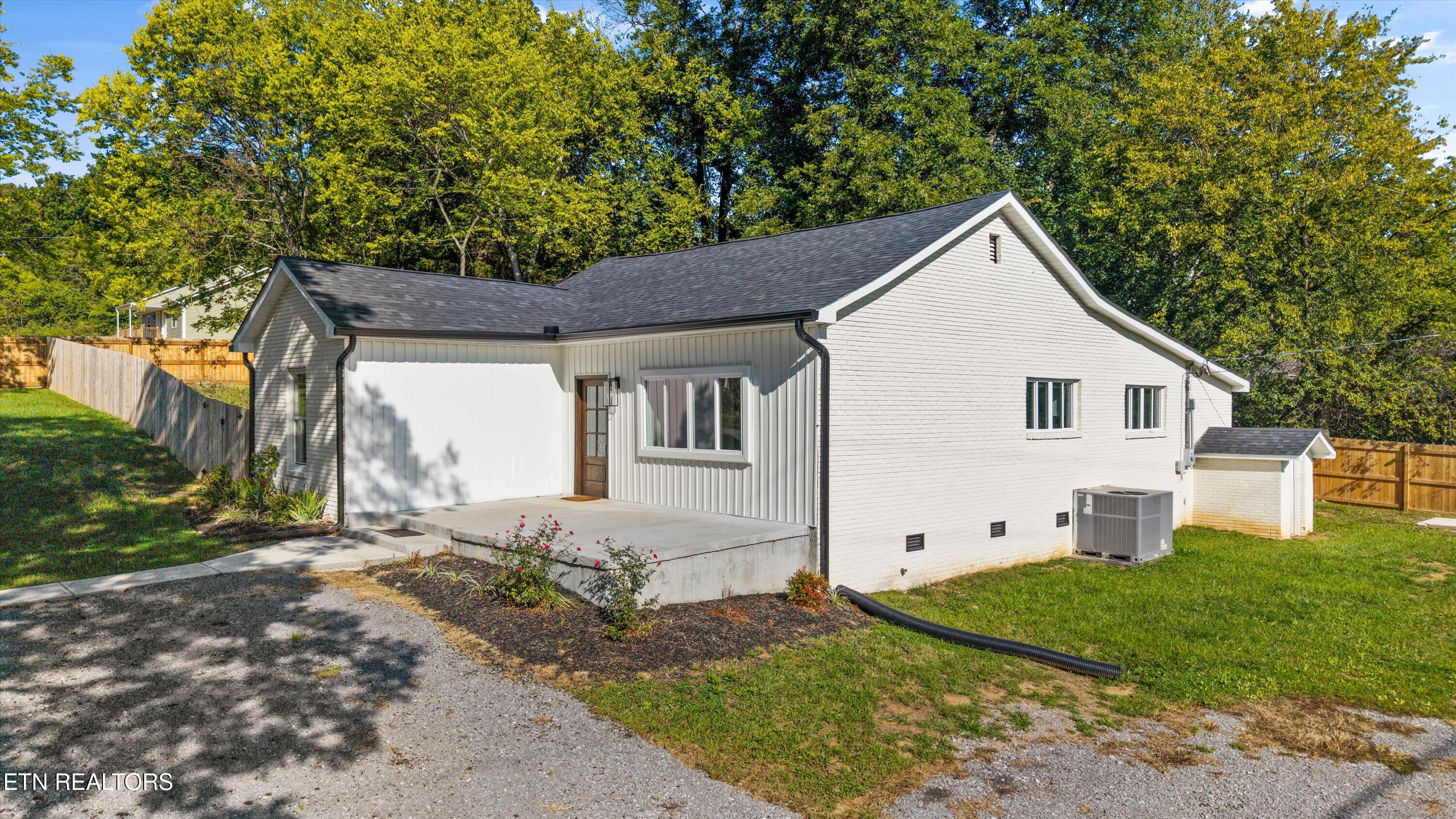 2399 Sweetwater Vonore Road Sweetwater, TN 37874 - Photo 41 of 41 03-2399 Sweetwater Vonore Rd -36