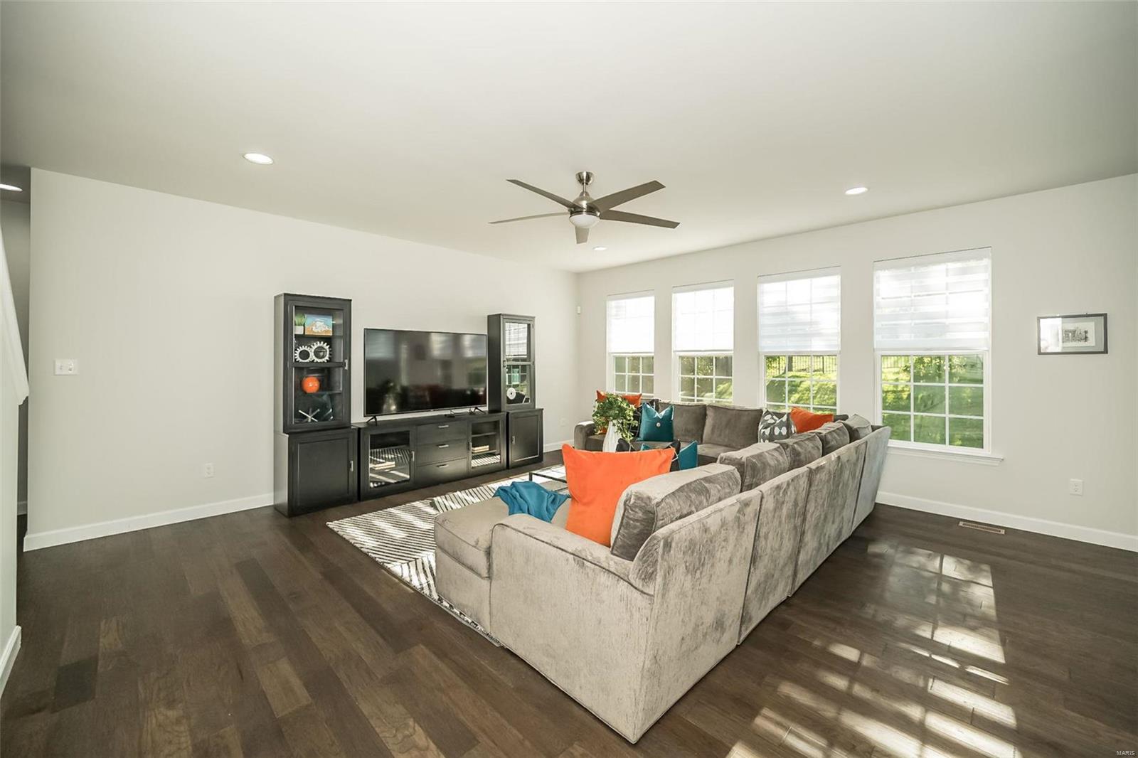 2712 Brook Hill Lane St. Charles, MO 63303 - Photo 14 of 43