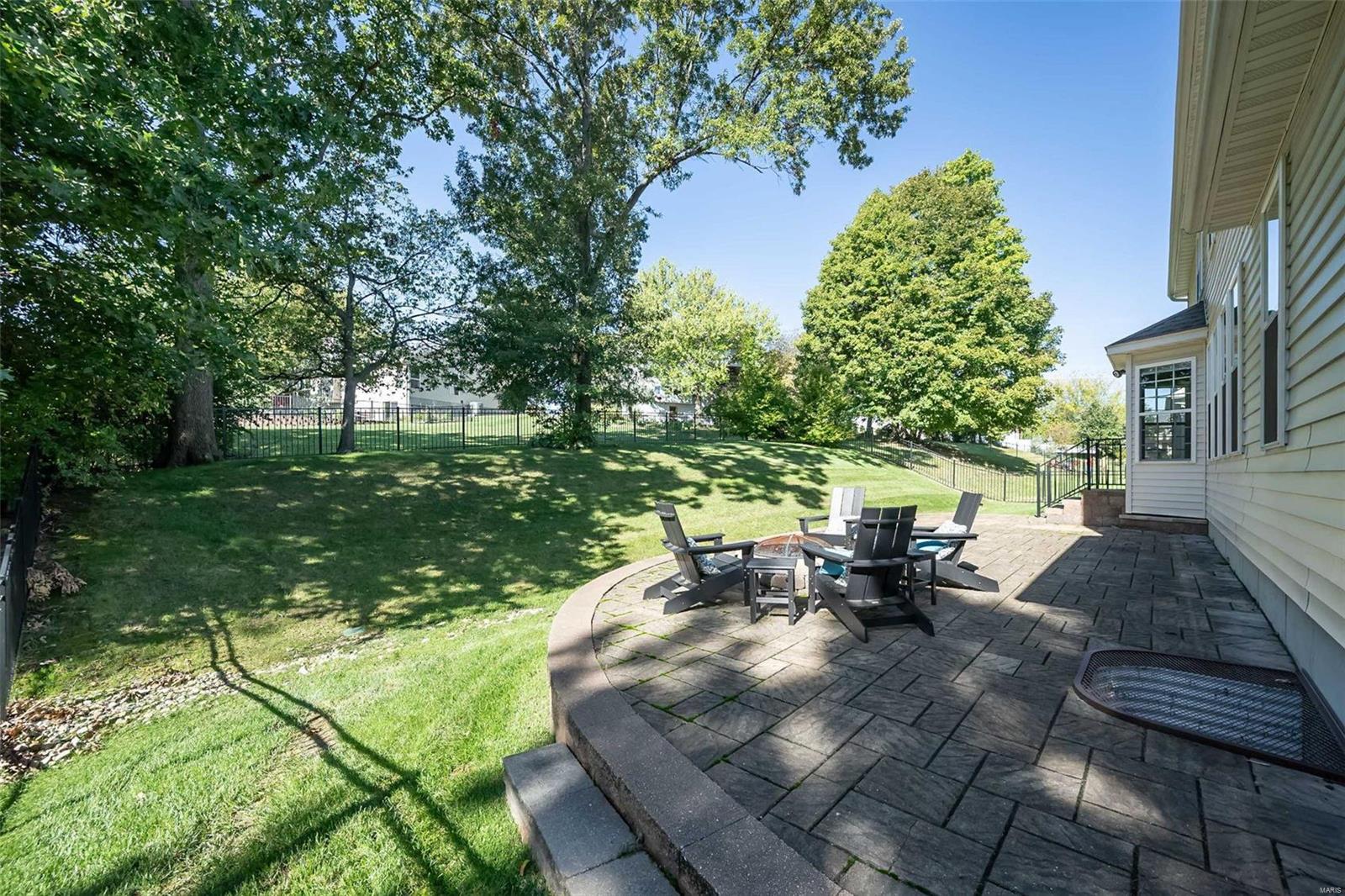 2712 Brook Hill Lane St. Charles, MO 63303 - Photo 5 of 43