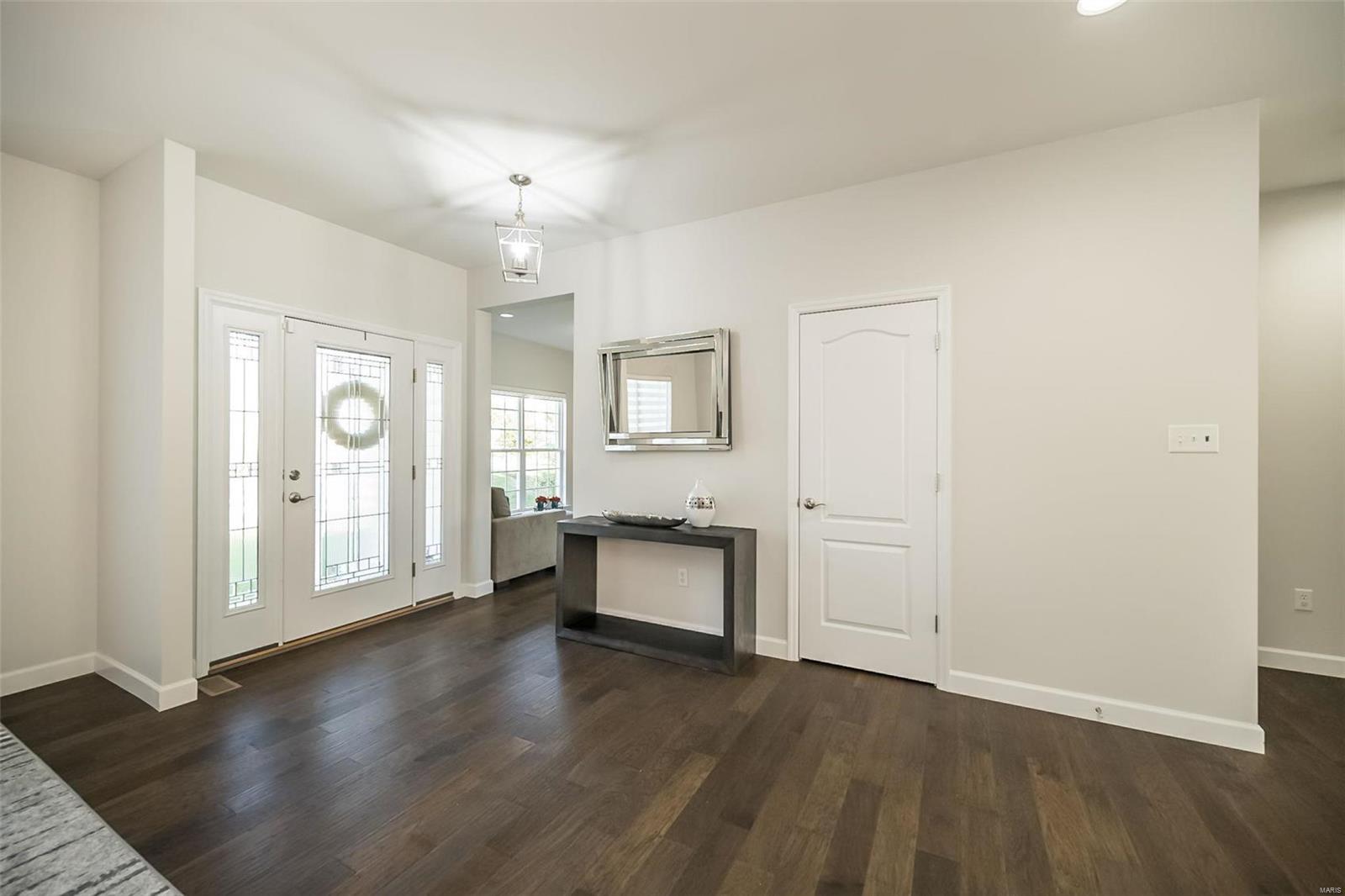 2712 Brook Hill Lane St. Charles, MO 63303 - Photo 8 of 43