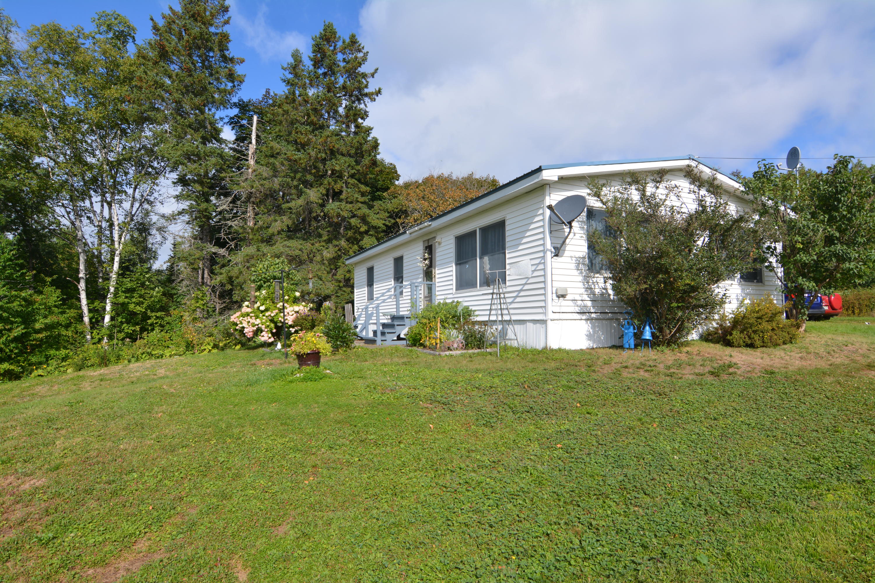2075 County Road Houlton, ME 04730 - Photo 2 of 25 DSC_0045