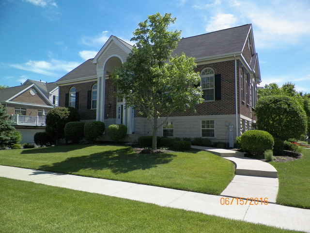 479 Prestwick Lane Wheeling, IL 60090 - Photo 2 of 15
