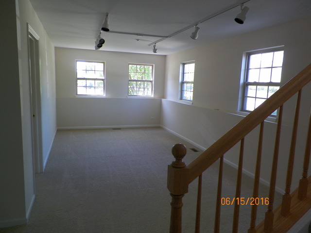 479 Prestwick Lane Wheeling, IL 60090 - Photo 13 of 15