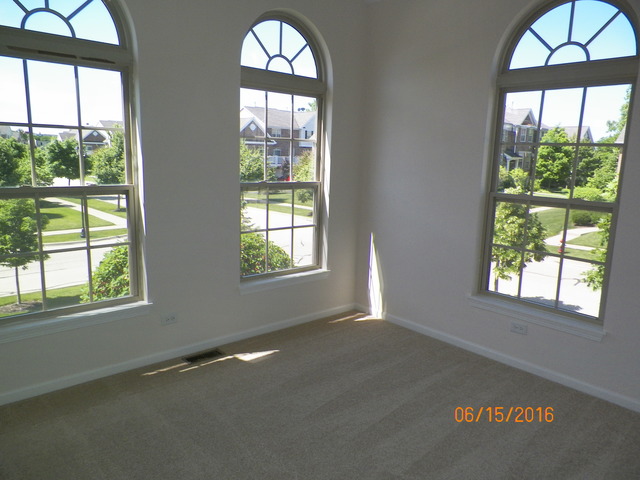 479 Prestwick Lane Wheeling, IL 60090 - Photo 10 of 15