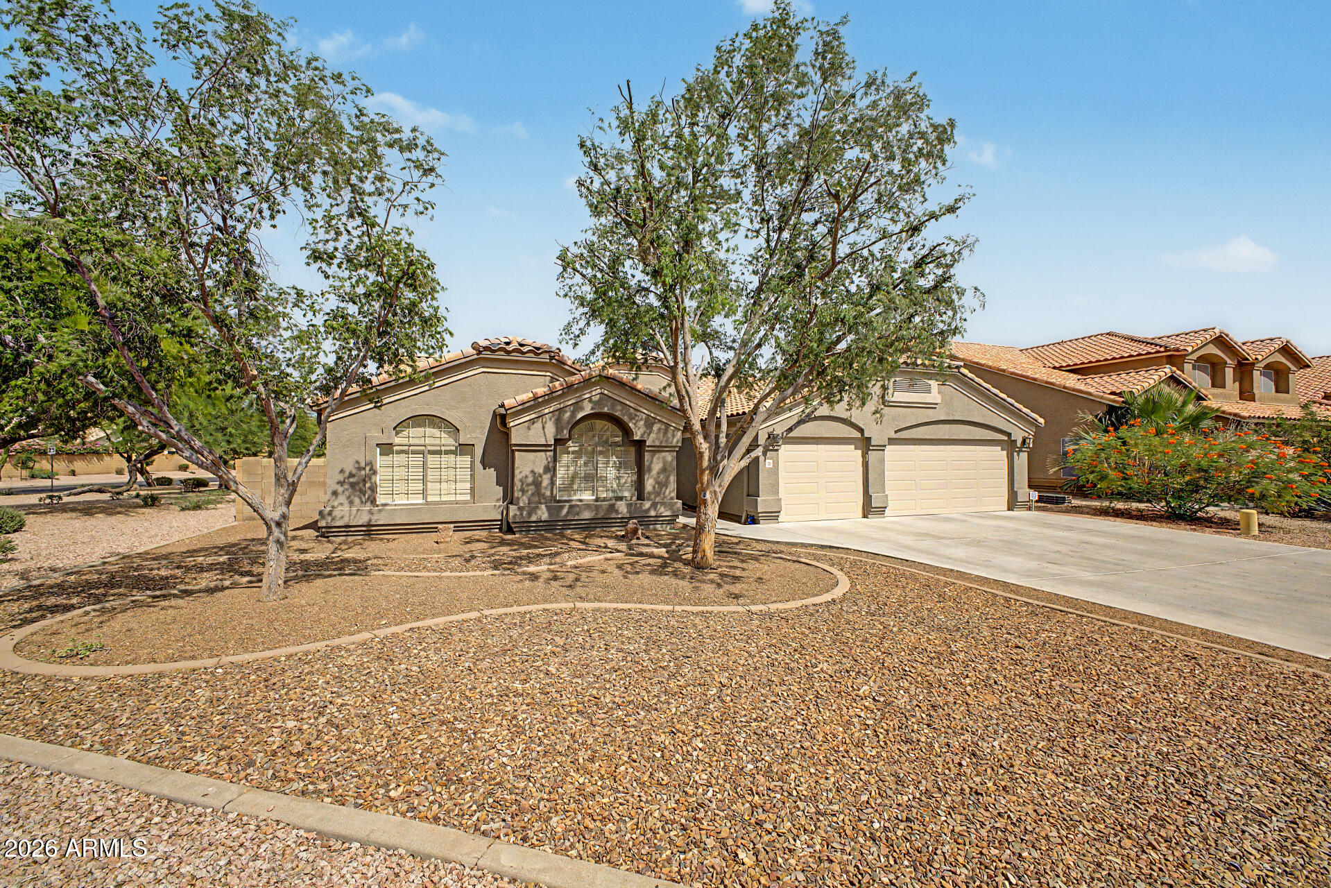 221 South Quartz Street Gilbert, AZ 85296 - Photo 2 of 36 02 - Quartz