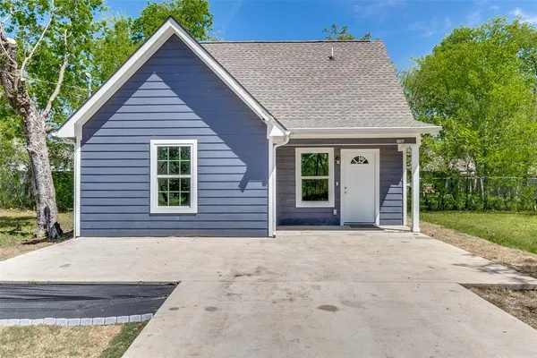 $2,100 | 1306 Foley Street, Dallas, TX 75223