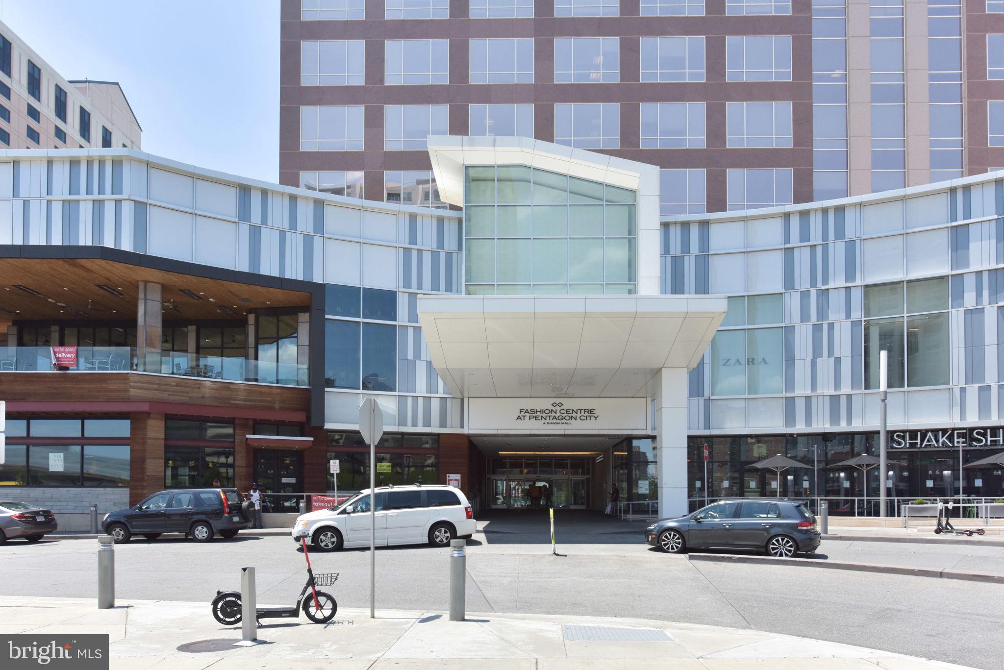 1101 South Arlington Ridge Road, Unit 313 Arlington, VA 22202 - Photo 45 of 59 a building view