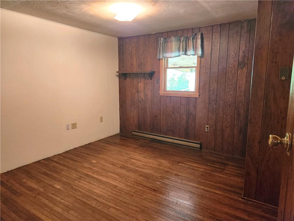 223 South Benbrook Road Butler, PA 16001 - Photo 16 of 31 Bedroom 3
