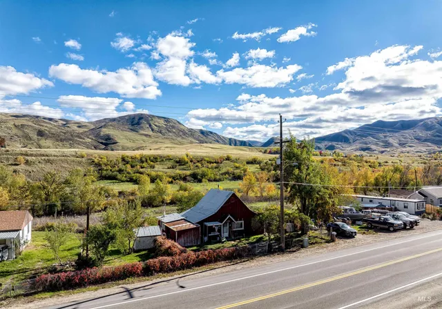 $399,900 | 355 Highway 55, Horseshoe Bend, ID 83629