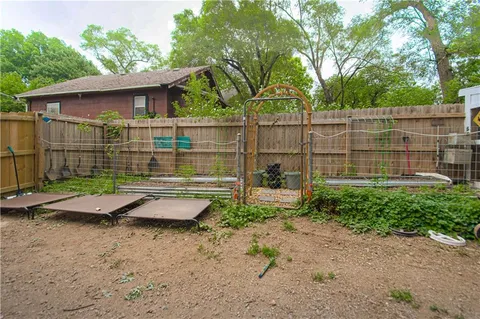 $324,950 | 5431 Klamm Road, Kansas City, KS 66106
