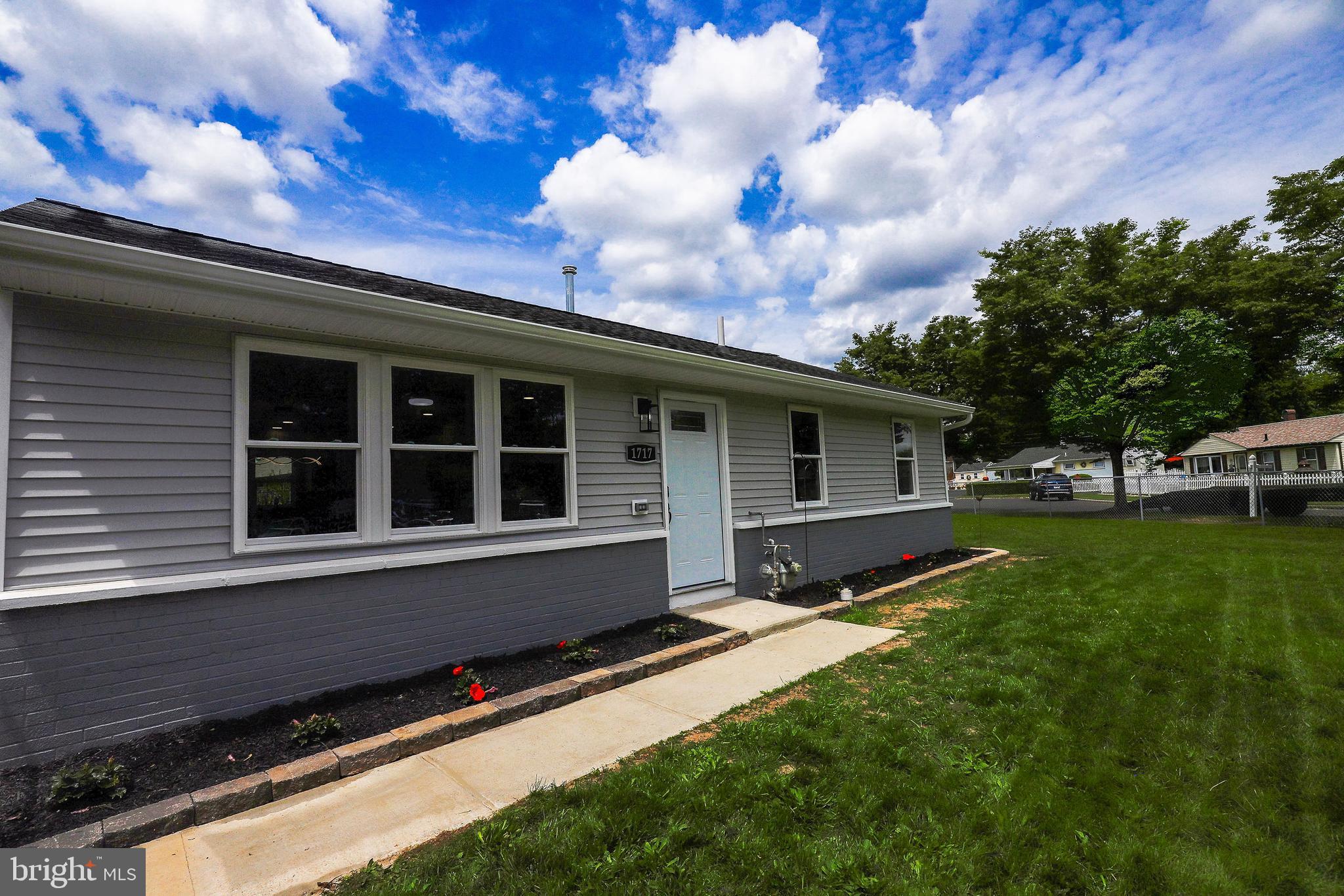 1717 Spencer Drive Croydon, PA 19021 - Photo 3 of 37