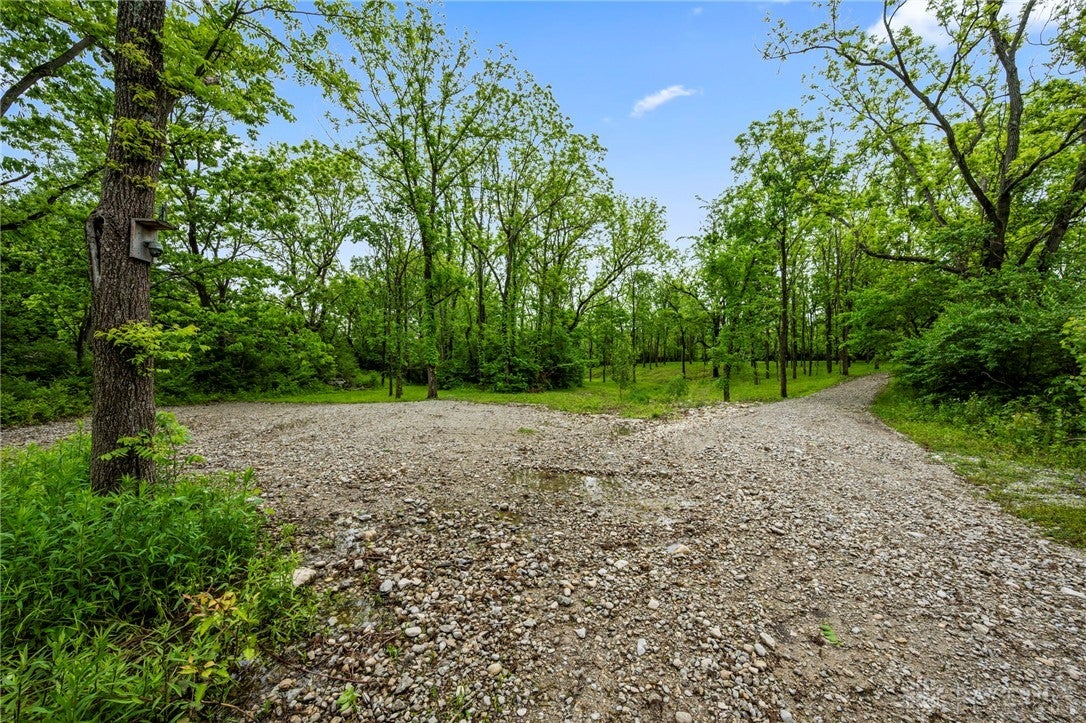 5653 Chenoweth Road Waynesville, OH 45068 - Photo 4 of 14 Gallery Image 4