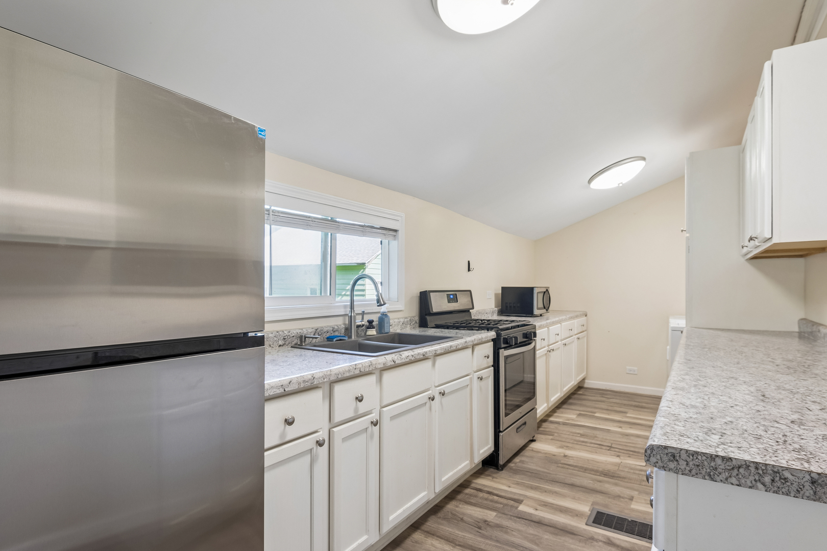 600 3rd Street Harvard, IL 60033 - Photo 11 of 19