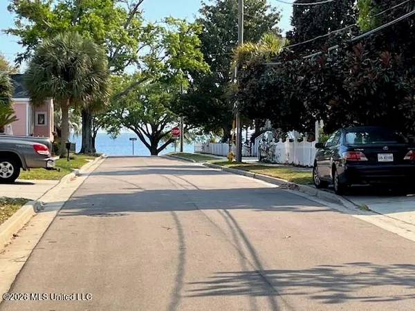 $1,750 | 126 Azalea Drive, Biloxi, MS 39530