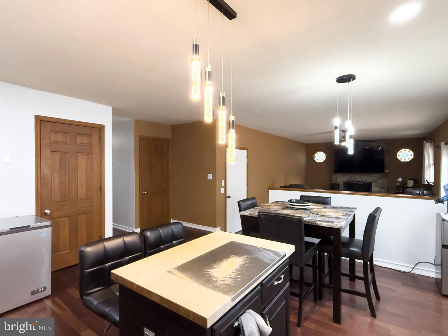 4312 Stoudts Ferry Bridge Road Reading, PA 19605 - Photo 9 of 31