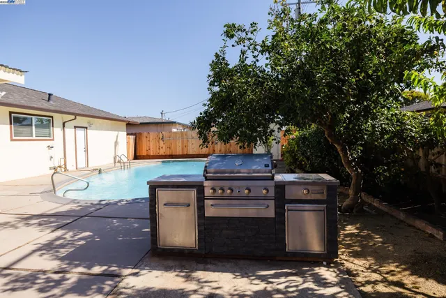 $1,074,900 | 767 Lemos Avenue, Salinas, CA 93901