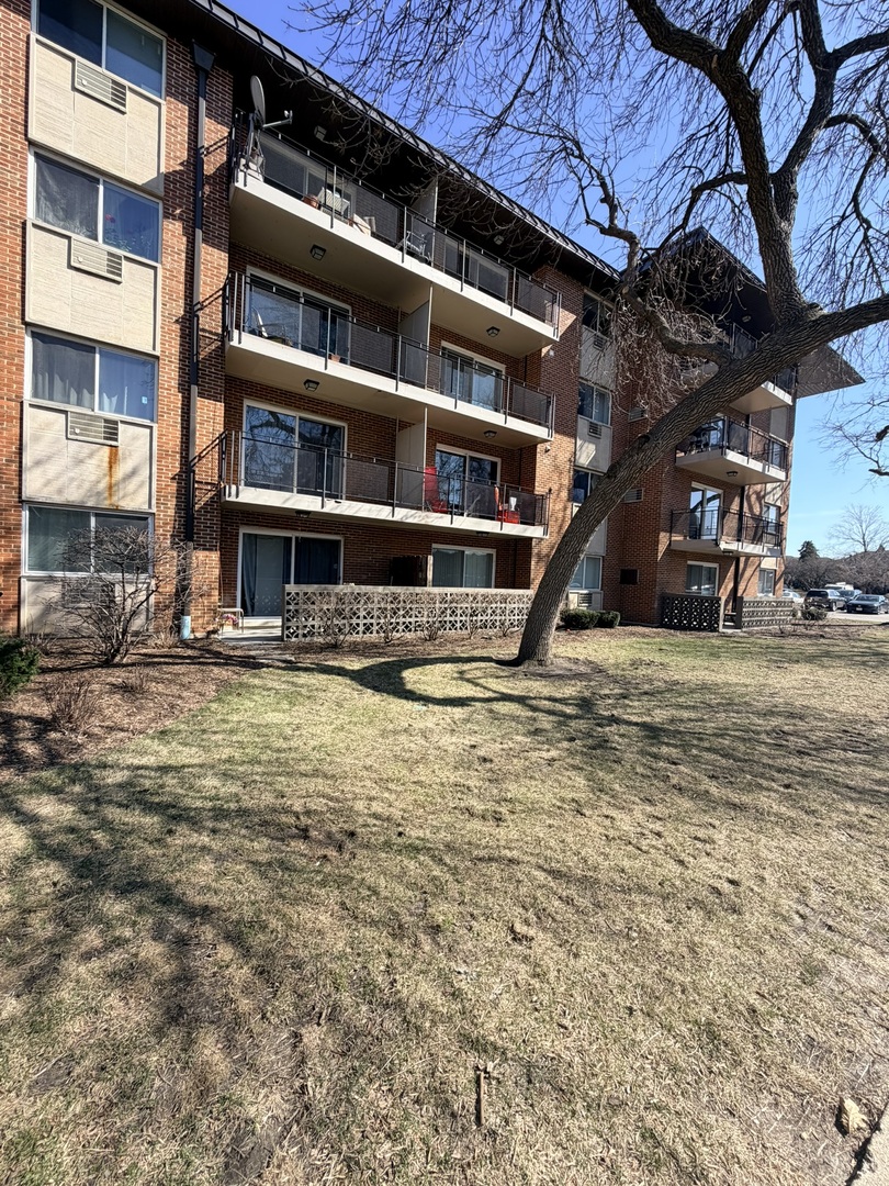 2230 South Goebbert Road, Unit 139 Arlington Heights, IL 60005 - Photo 4 of 5