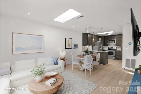 $375,000 | 7831 Spinnaker Bay Drive, Sherrills Ford, NC 28673