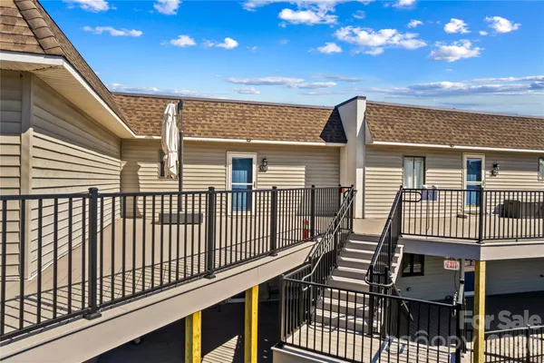 $375,000 | 7831 Spinnaker Bay Drive, Sherrills Ford, NC 28673