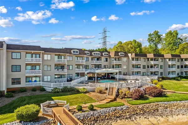 $375,000 | 7831 Spinnaker Bay Drive, Sherrills Ford, NC 28673