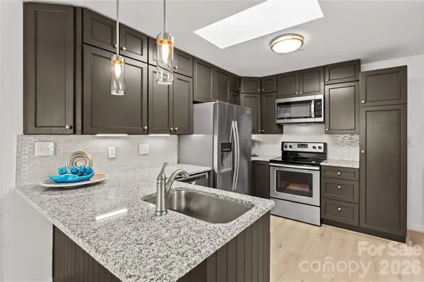 $375,000 | 7831 Spinnaker Bay Drive, Sherrills Ford, NC 28673