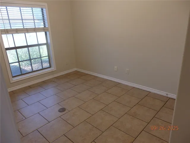 $2,000 | 3717 Dove Crossing Lane, College Station, TX 77845