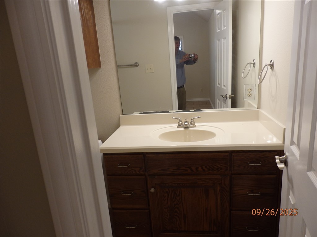3717 Dove Crossing Lane College Station, TX 77845 - Photo 20 of 27 Bathroom featuring vanity