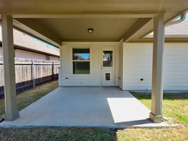 $2,175 | 13208 Mariscan Street, Manchaca, TX 78652