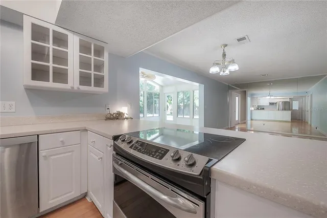 $645,000 | 13313 Golf Crest Circle, Tampa, FL 33618