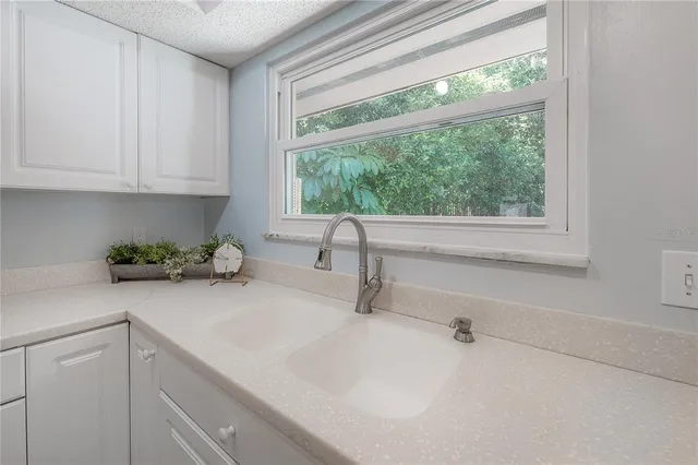 $645,000 | 13313 Golf Crest Circle, Tampa, FL 33618