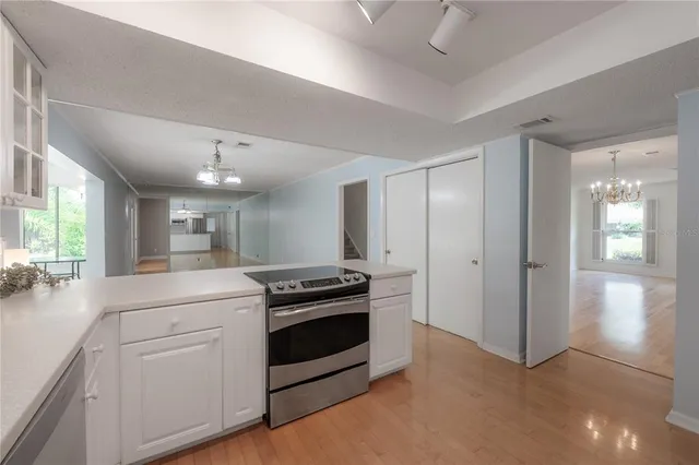 $645,000 | 13313 Golf Crest Circle, Tampa, FL 33618