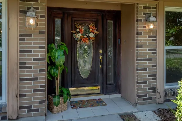 $645,000 | 13313 Golf Crest Circle, Tampa, FL 33618