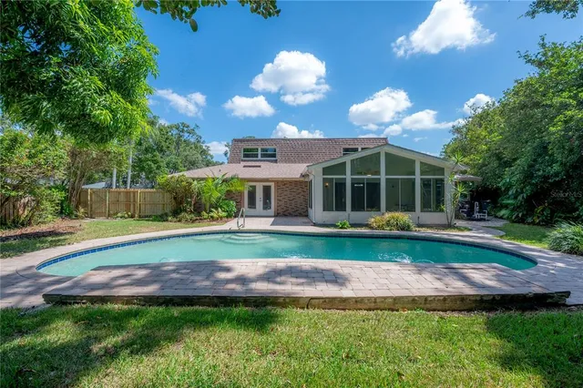 $645,000 | 13313 Golf Crest Circle, Tampa, FL 33618