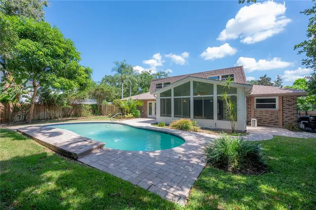 $645,000 | 13313 Golf Crest Circle, Tampa, FL 33618