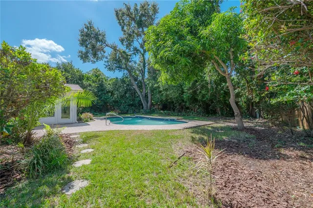 $645,000 | 13313 Golf Crest Circle, Tampa, FL 33618