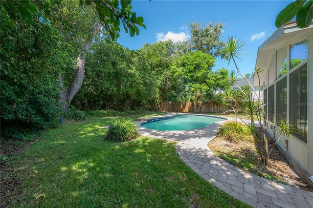 $645,000 | 13313 Golf Crest Circle, Tampa, FL 33618