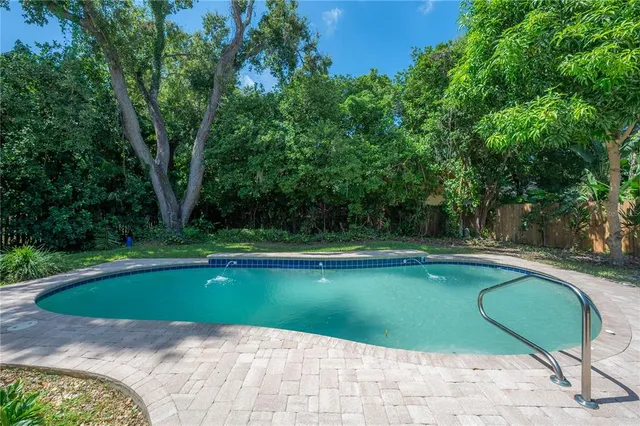 $645,000 | 13313 Golf Crest Circle, Tampa, FL 33618