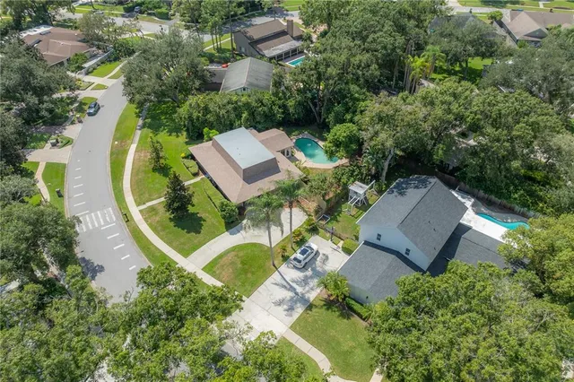$645,000 | 13313 Golf Crest Circle, Tampa, FL 33618