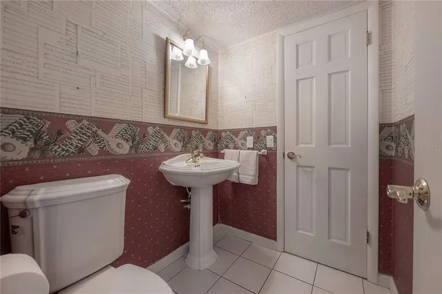 $645,000 | 13313 Golf Crest Circle, Tampa, FL 33618