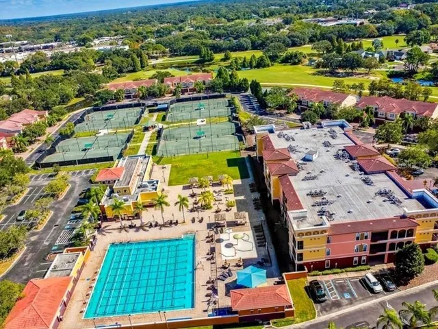 $645,000 | 13313 Golf Crest Circle, Tampa, FL 33618