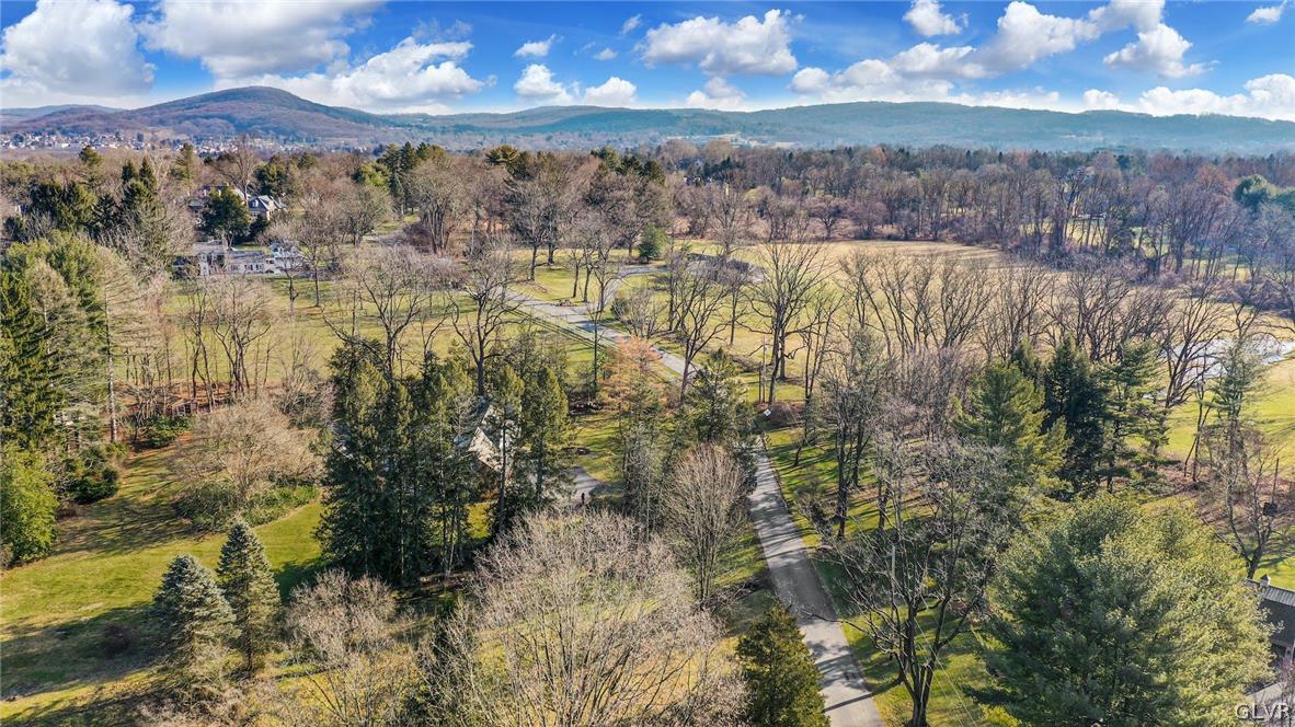 1655 White Acre Drive Bethlehem, PA 18015 - Photo 37 of 39