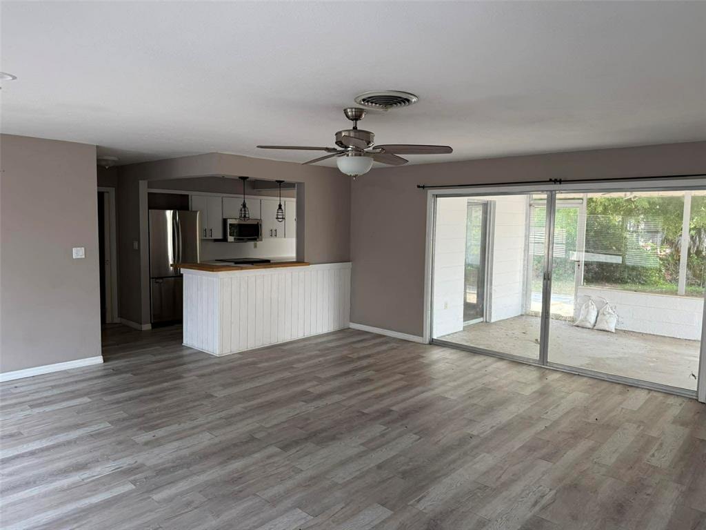3101 Bispham Road Sarasota, FL 34231 - Photo 3 of 15