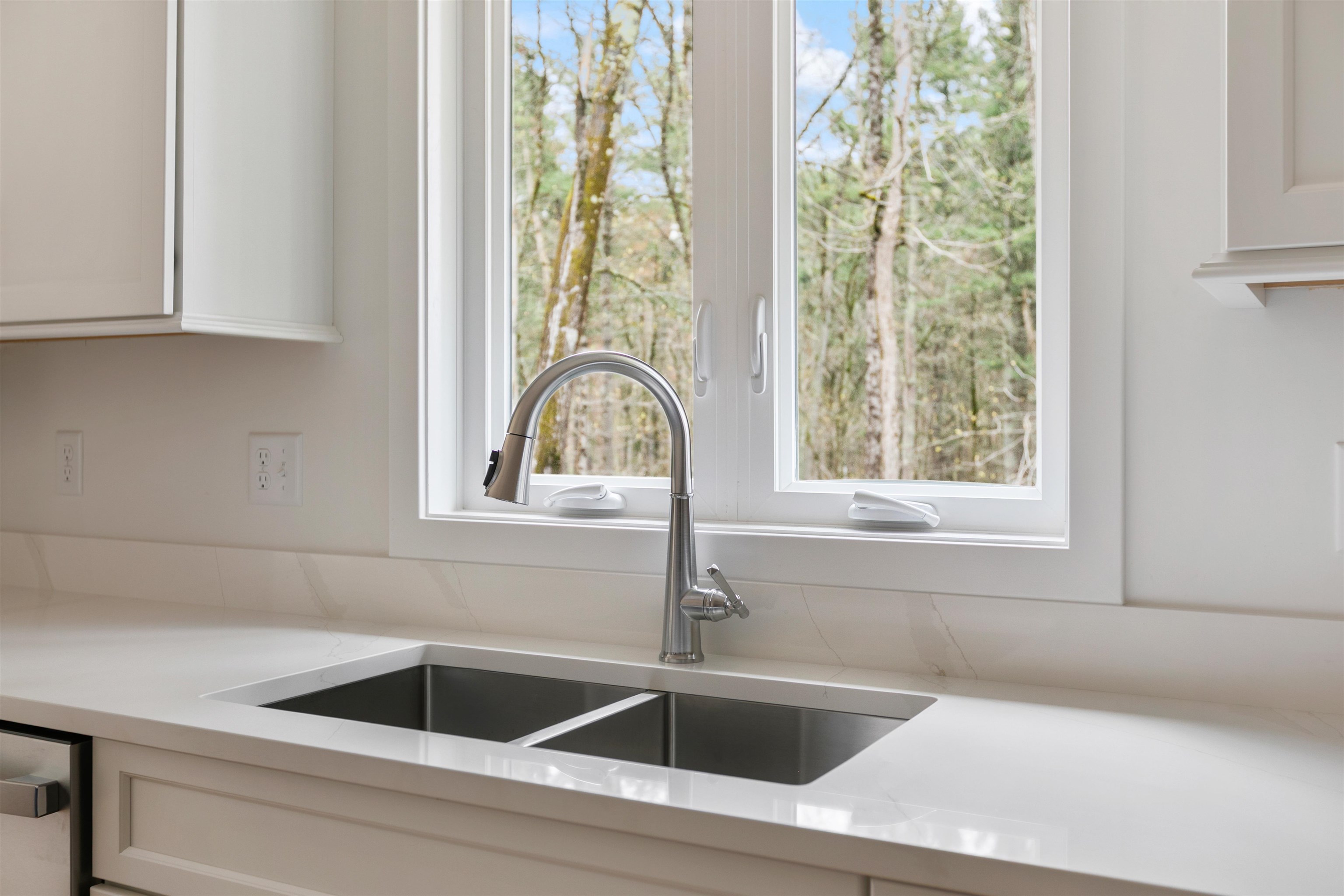 1152 Bridge Street Pelham, NH 03076 - Photo 15 of 44