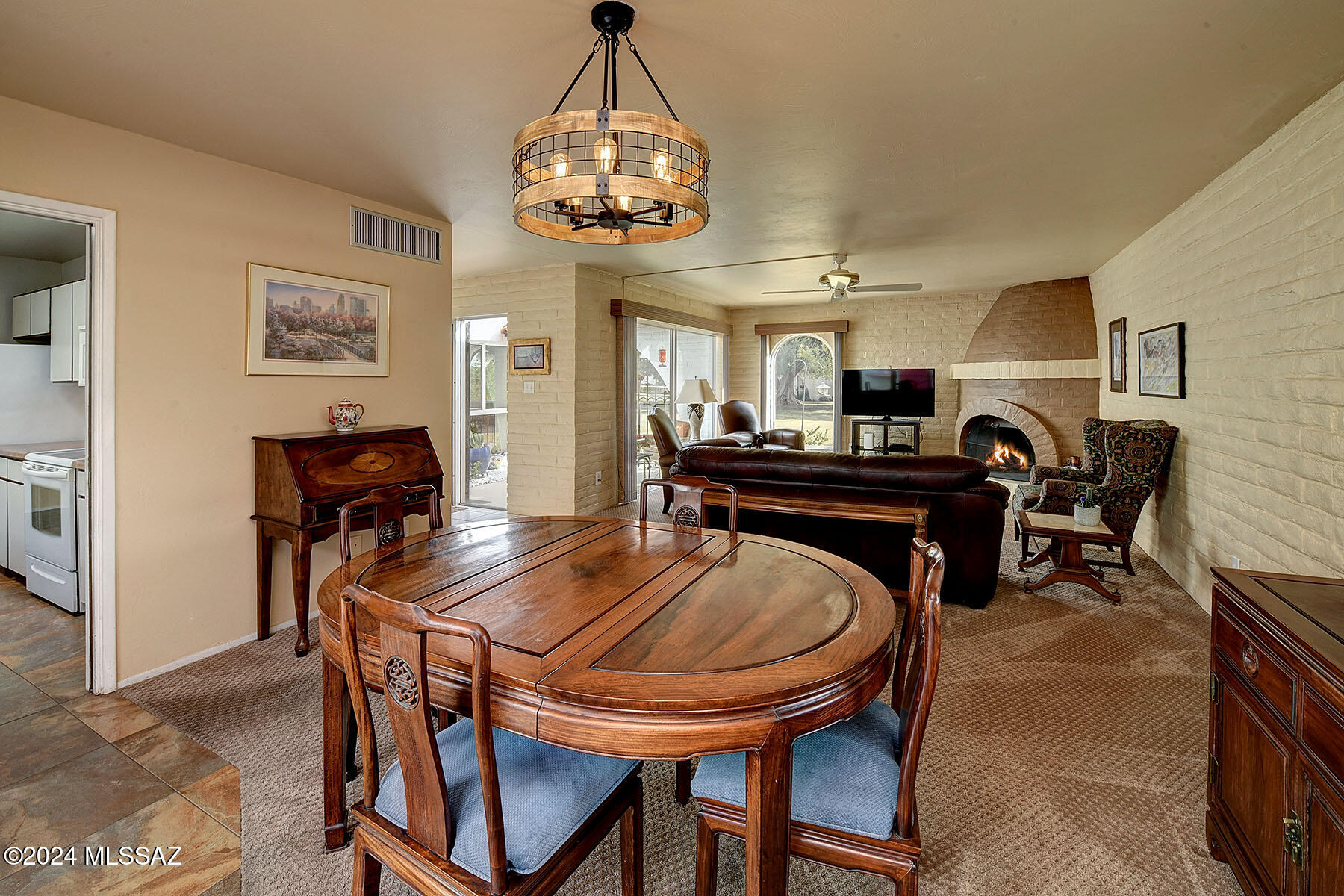 729 West Las Lomitas Road Tucson, AZ 85704 - Photo 13 of 40 DINING FACING LIVING