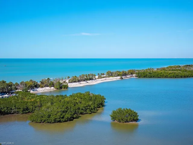 $3,395,000 | 60 Seagate Drive, Unit 1001, Naples, FL 34103