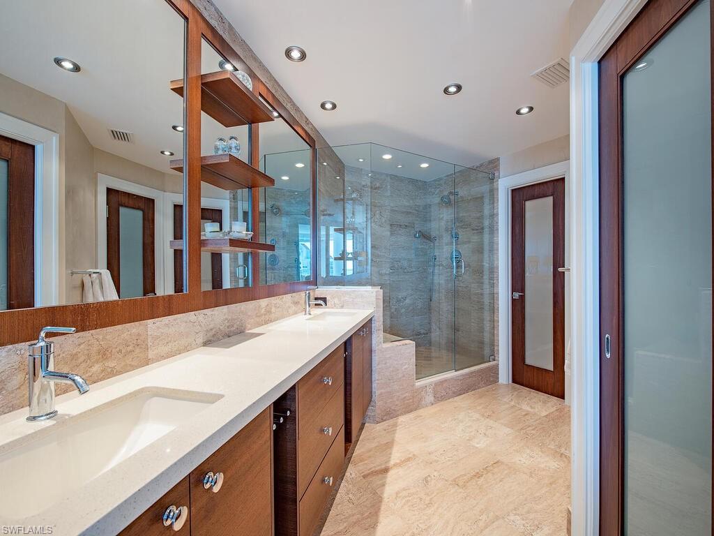 60 Seagate Drive, Unit 1001 Naples, FL 34103 - Photo 16 of 20